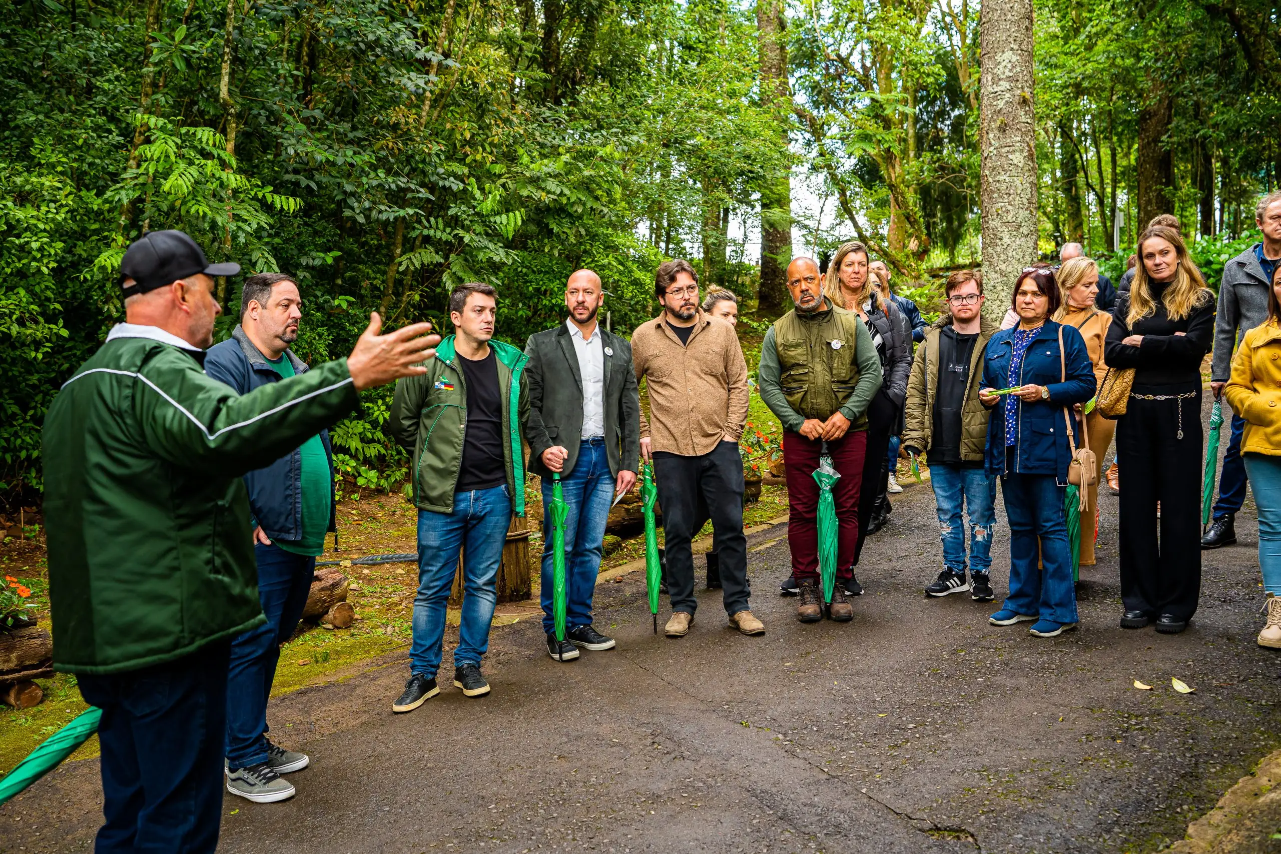 Leia mais sobre o artigo Visitas técnicas marcam a passagem da Missão Vem Pra Terê por Bento Gonçalves e Nova Petrópolis.