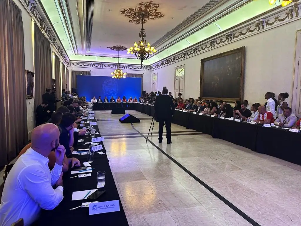 Leia mais sobre o artigo Prefeito Vinicius Claussen participa de reunião com o Governador Cláudio Castro, ministros e presidente da Alerj