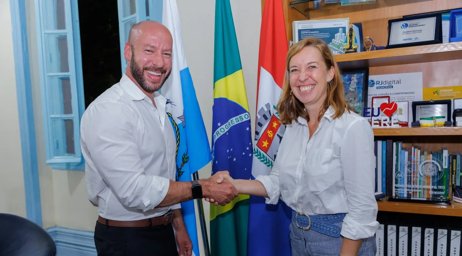 No momento, você está visualizando Prefeito Vinicius Claussen recebe Cônsul Geral da Bélgica