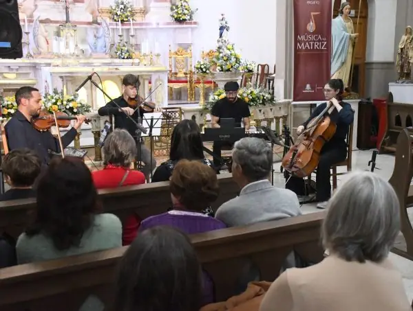 Leia mais sobre o artigo Teresópolis 133 anos: Arraiá do Cultura de Raiz e edição especial do Música na Matriz marcaram o domingo