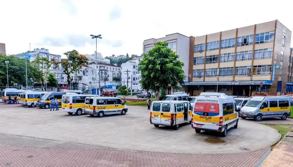 No momento, você está visualizando Motoristas de transporte escolar de Teresópolis têm até o dia 31 para a renovação obrigatória do alvará