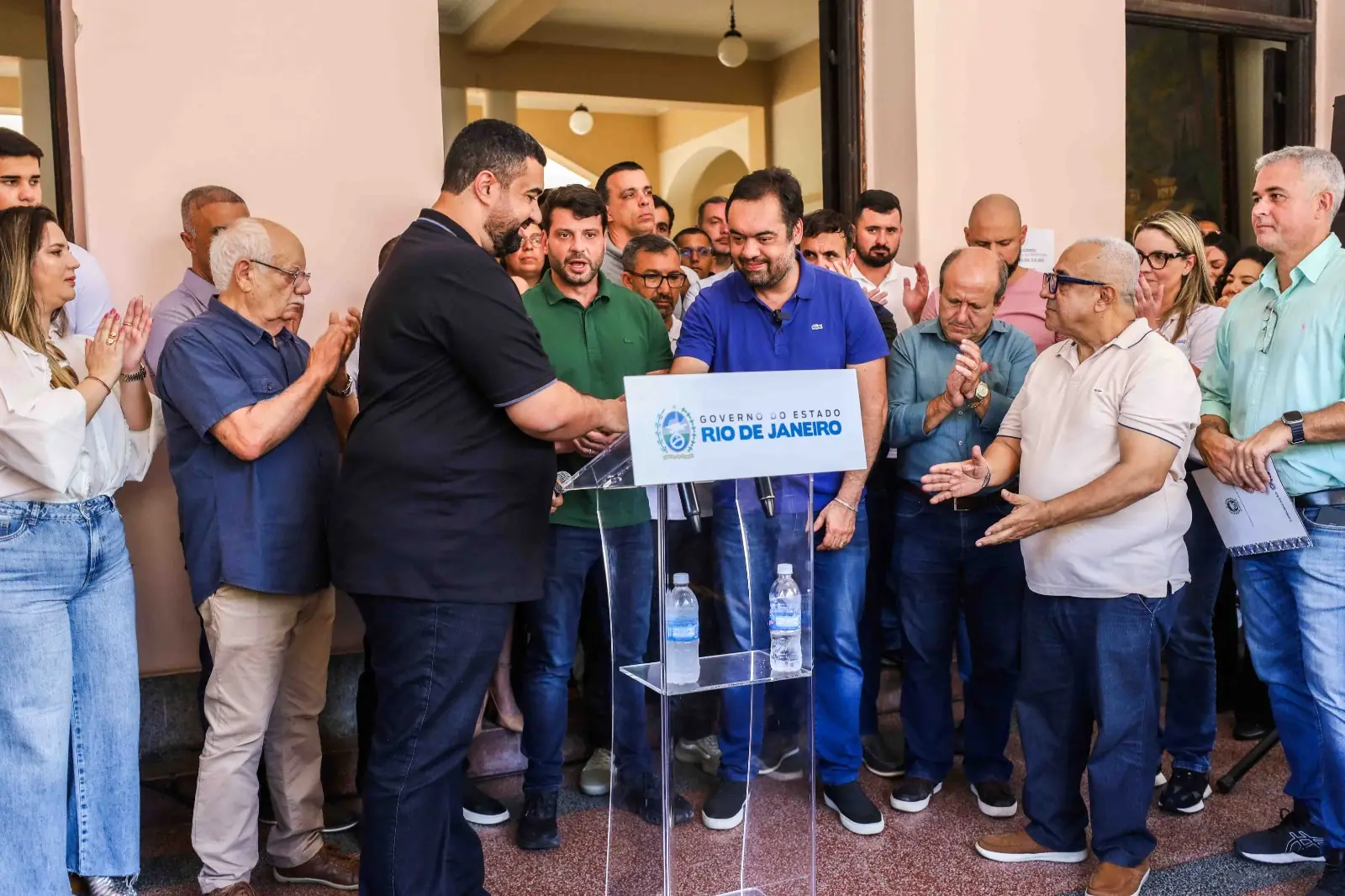 No momento, você está visualizando Prefeitura de Teresópolis e Governo do Estado confirmam remediação do aterro do Fischer e anunciam R$ 18 milhões para a saúde e asfaltamento de ruas