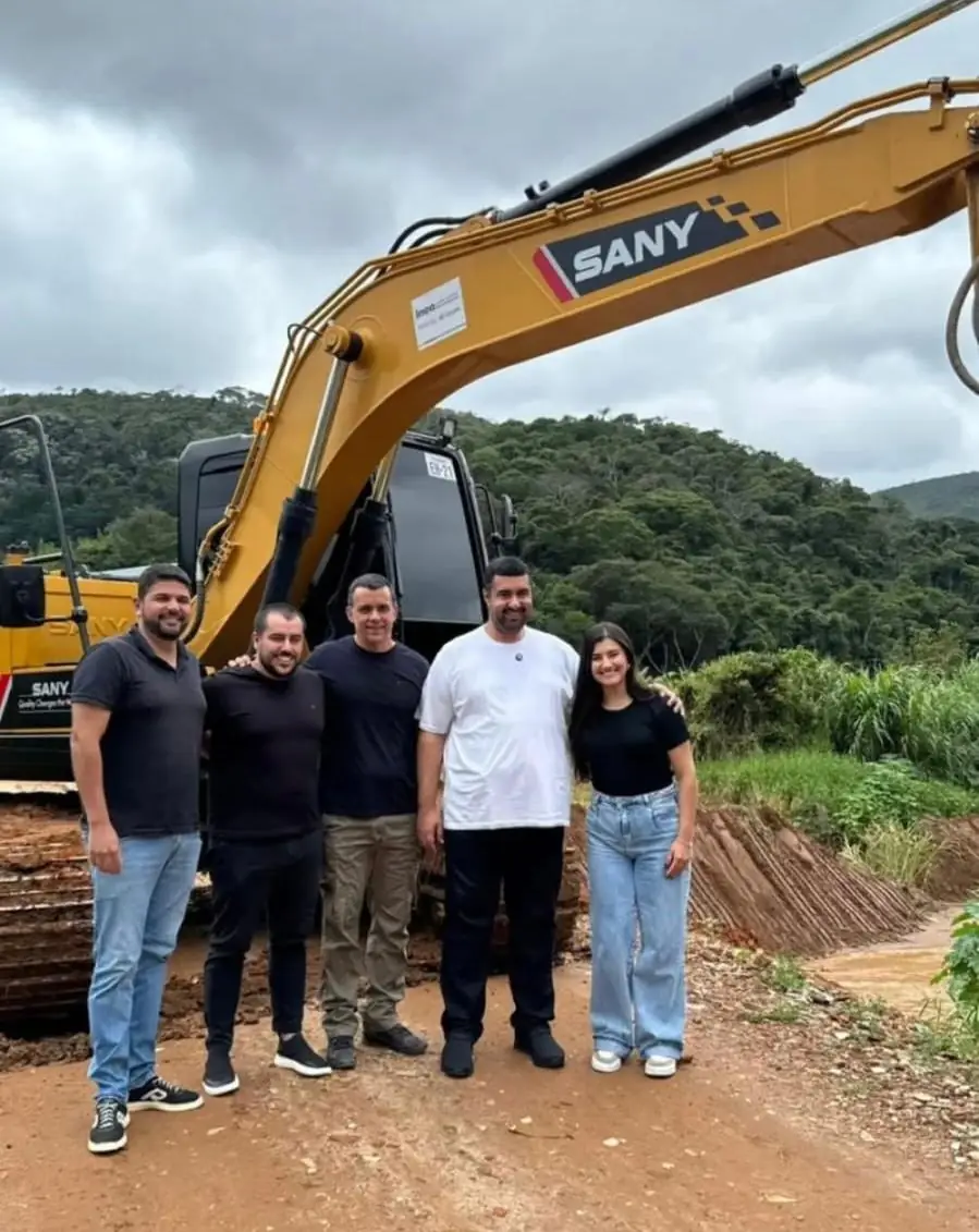 Leia mais sobre o artigo ‘Limpa Rio’: Visita em Santa Rosa para acompanhar o andamento dos trabalhos de limpeza e desassoreamento de rios
