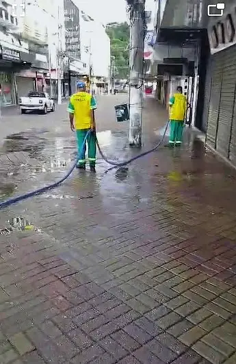 Leia mais sobre o artigo Equipes da Prefeitura de Teresópolis atuaram direto na manutenção de ruas, praças e prédios públicos durante o ‘Carnaval da Gente’