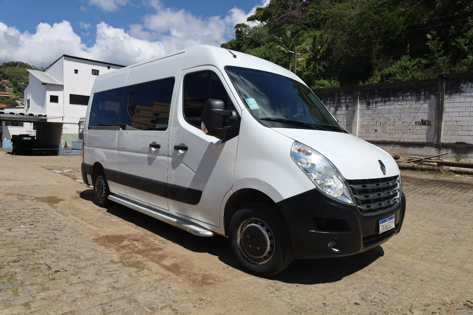 Leia mais sobre o artigo Prefeitura recupera veículo para transporte de professores da Rede Municipal de Ensino