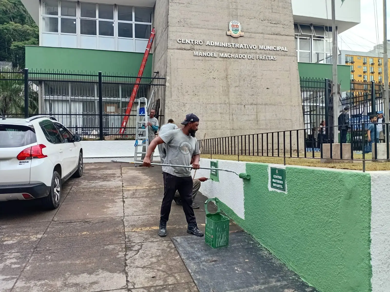 Leia mais sobre o artigo Prefeitura de Teresópolis segue com ações de manutenção de áreas públicas