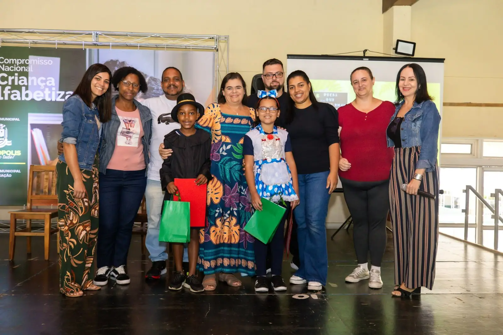 No momento, você está visualizando Secretaria de Educação promove 1º Colóquio do Ano da Alfabetização de Teresópolis