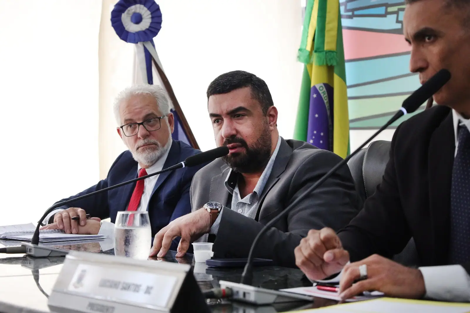 No momento, você está visualizando Prefeito Leonardo Vasconcellos apresenta balanço de 100 dias de governo na Câmara de Vereadores