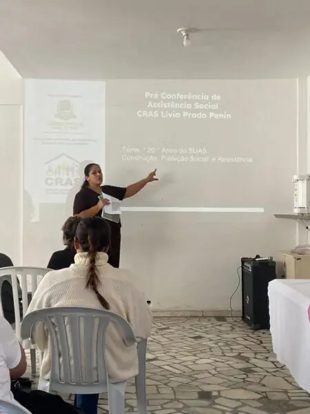 Leia mais sobre o artigo CRAS Alto realiza Pré-Conferência da Assistência Social com usuários do equipamento, trabalhadores do SUAS e representantes da Sociedade Civil.