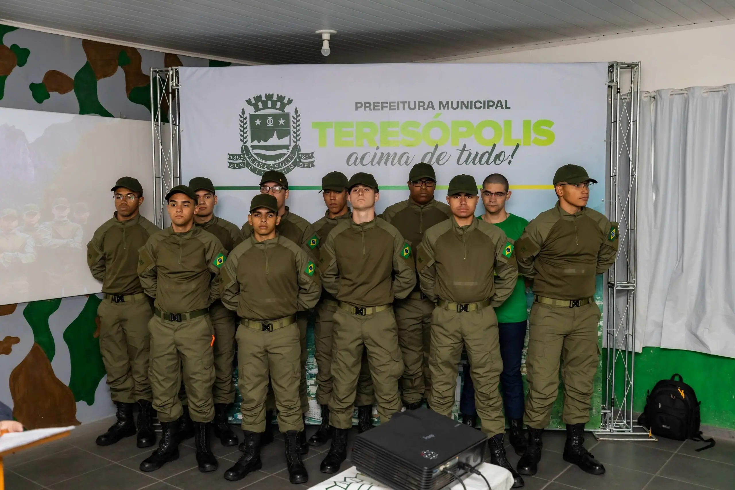 Leia mais sobre o artigo GAT: Formatura de Grupo de Apoio ao Trânsito reúne autoridades civis e militares, formandos e familiares
