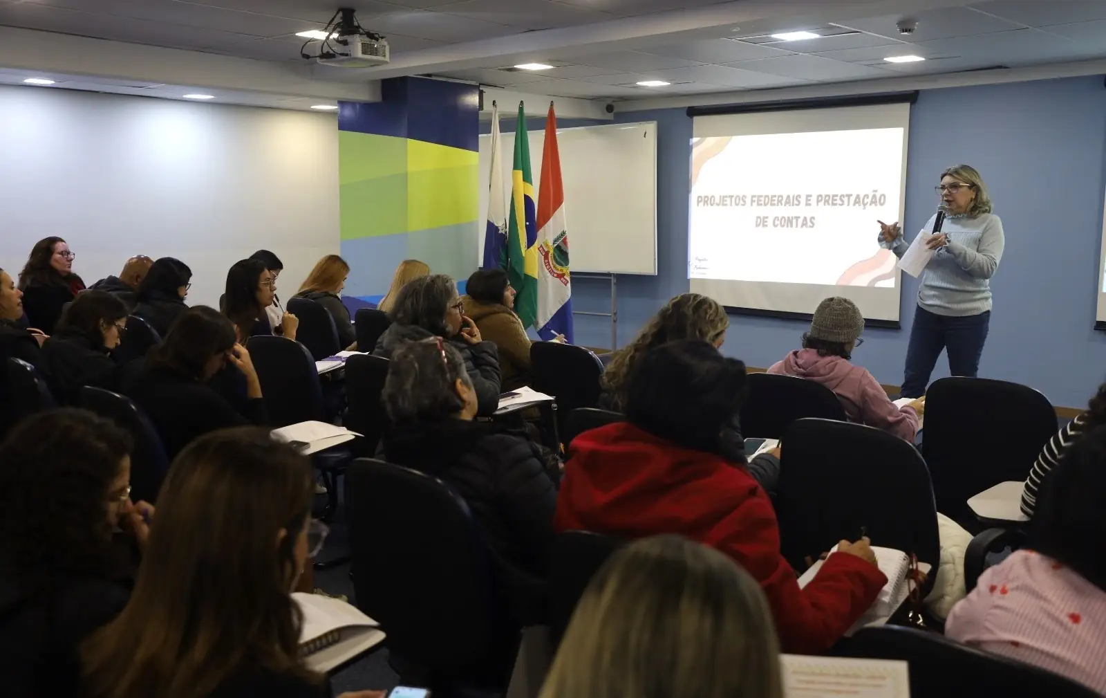 No momento, você está visualizando Gestão financeira e compromisso com a aprendizagem são temas de encontro com diretores escolares