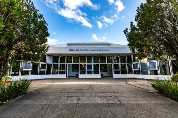 Leia mais sobre o artigo Secretaria de Cultura define regras para uso dos banheiros da Casa de Cultura Adolpho Bloch