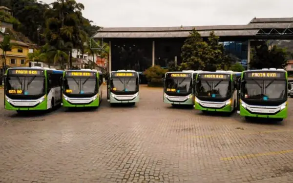 Leia mais sobre o artigo Teresópolis (RJ) recebe mais sete veículos novos para qualificar o transporte público
