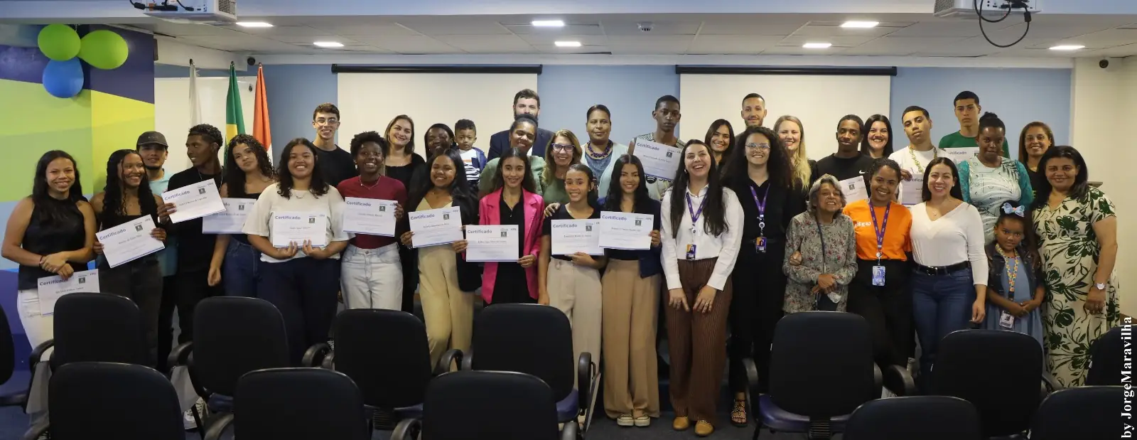 Leia mais sobre o artigo Projeto Interação: Jovens se formam em cerimônia realizada na universidade Estácio. 