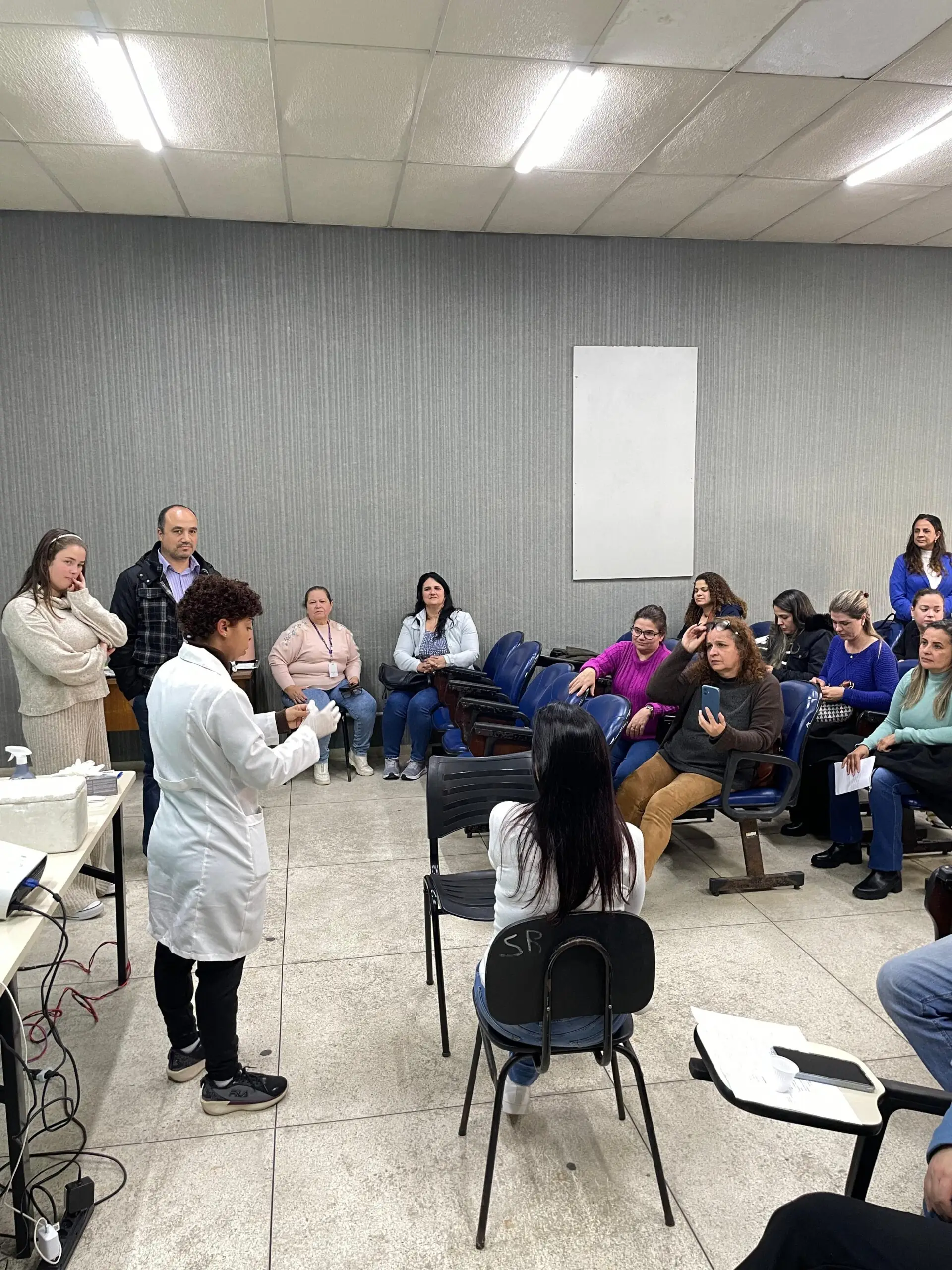 Leia mais sobre o artigo Secretaria Municipal de Saúde realiza capacitação sobre tuberculose para profissionais da Atenção Básica 