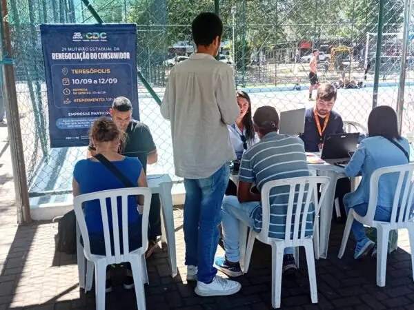 Leia mais sobre o artigo Secretário de Estado de Defesa do Consumidor vem a Teresópolis conferir o 2º dia do mutirão de renegociação de dívidas