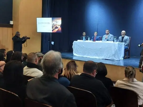 Leia mais sobre o artigo Escola de Governo: Prefeito Leonardo Vasconcellos lança a Academia de Gestão Pública de Teresópolis