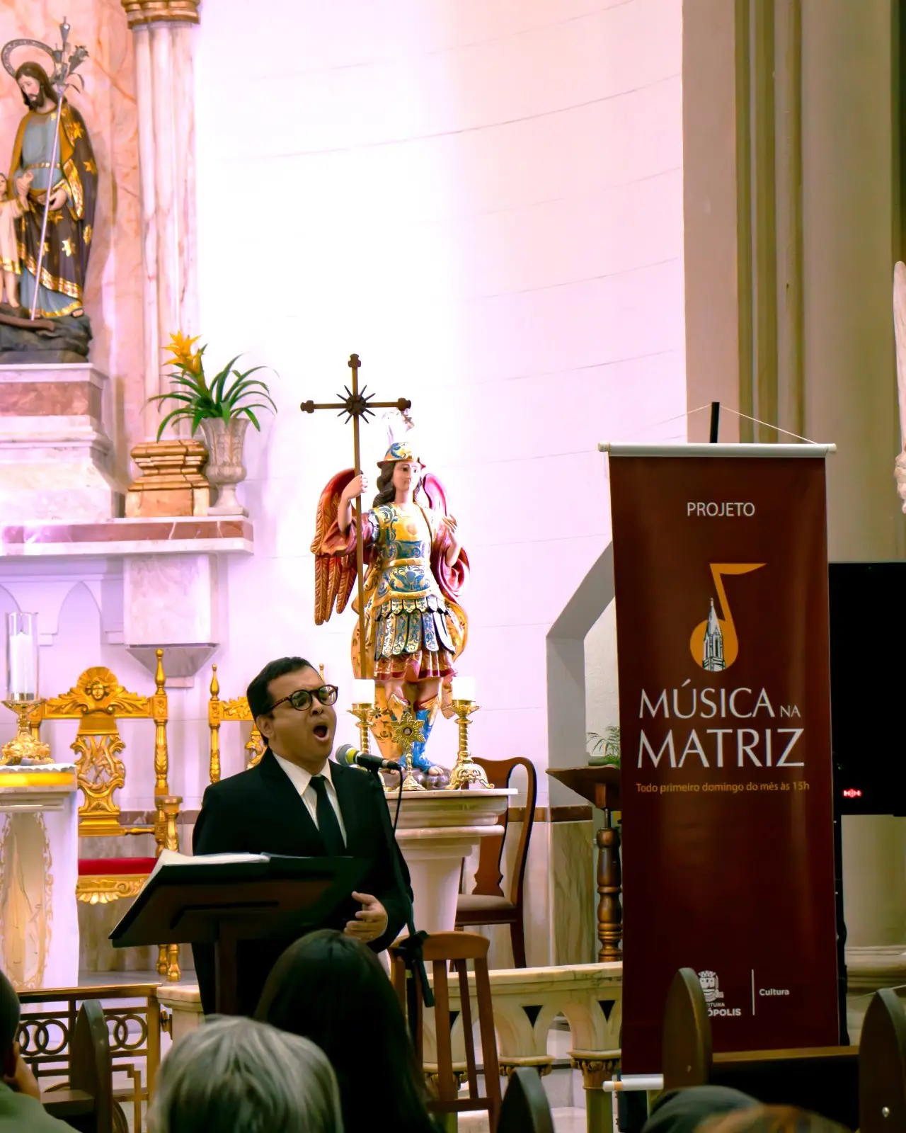 No momento, você está visualizando Música na Matriz: concerto ‘Musicais da Broadway’ encanta o público