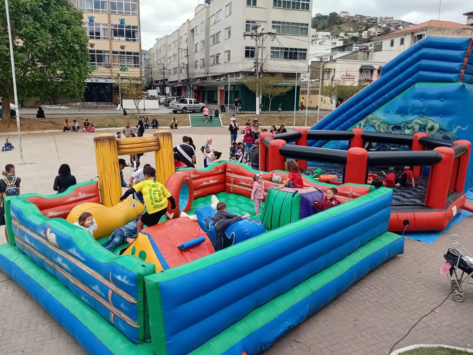 No momento, você está visualizando Sorrisos, cores e diversão: mais um Domingo no Parque especial!
