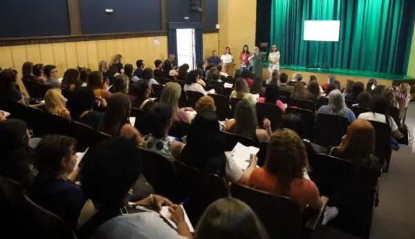 Leia mais sobre o artigo Comissões do Processo Seletivo de Gestores Escolares se reúnem para tratar sobre as diretrizes do procedimento