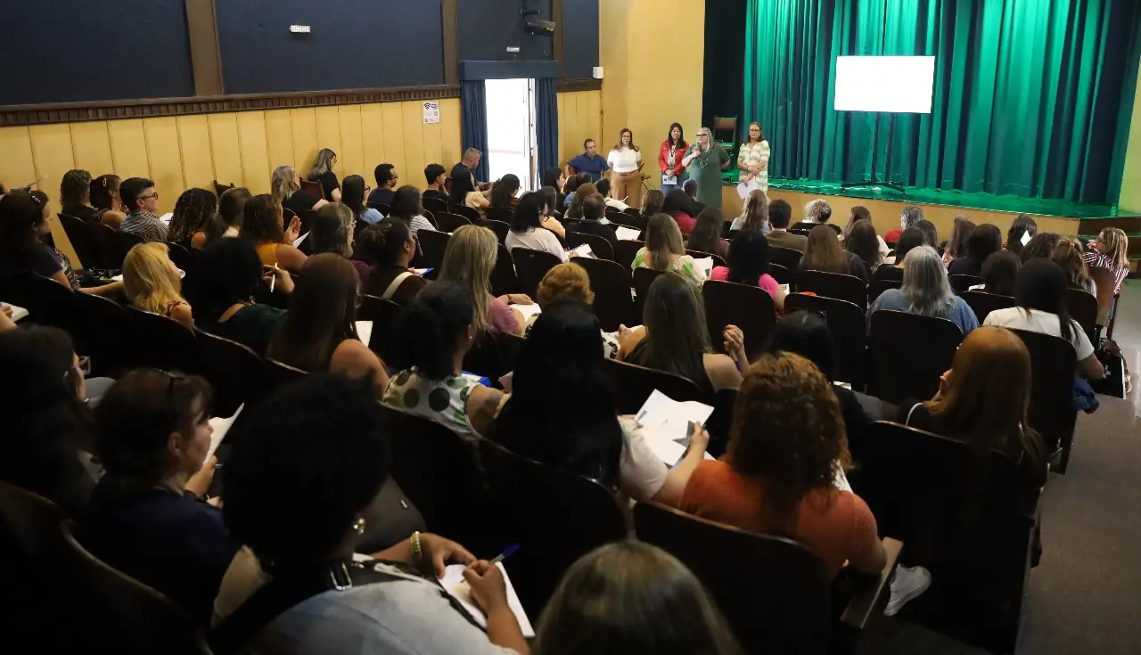 No momento, você está visualizando Comissões do Processo Seletivo de Gestores Escolares se reúnem para tratar sobre as diretrizes do procedimento