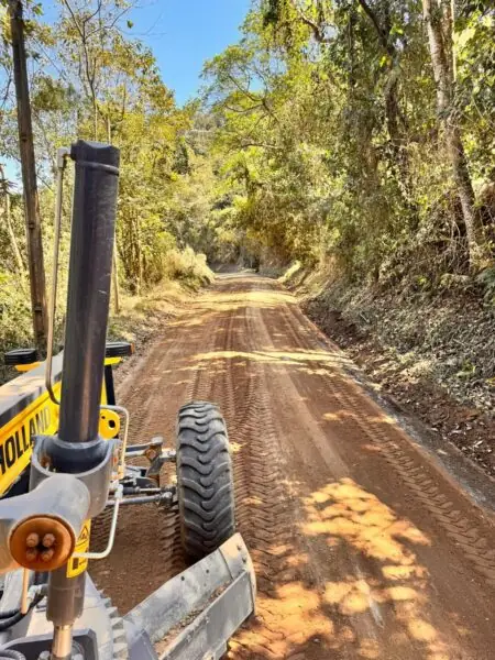 Leia mais sobre o artigo Bairros do interior seguem fortalecidos com ações de manutenção e zeladoria