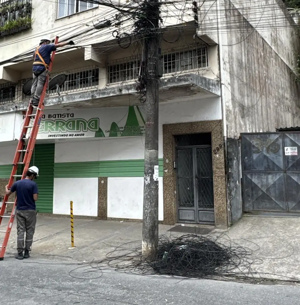 Leia mais sobre o artigo Operação Caça Fio’: ação de retirada de cabos e fios obsoletos será ampliada