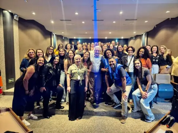 Leia mais sobre o artigo Teresópolis sedia capacitação para profissionais da saúde da região serrana  sobre a introdução da vacina contra o Vírus Sincicial Respiratório (VSR) para gestantes.