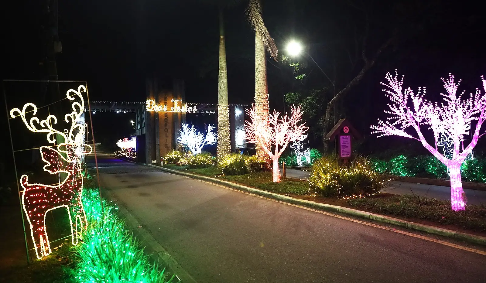Leia mais sobre o artigo Teresópolis inaugura no domingo o ‘Natal Iluminado’ 2025