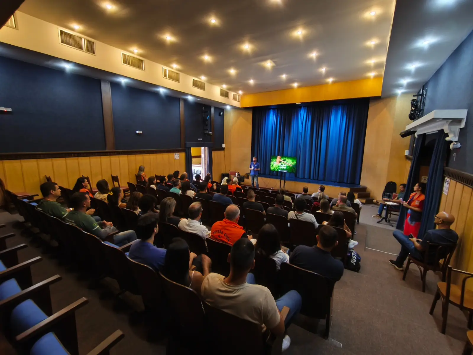 Leia mais sobre o artigo Teresópolis promove capacitação em legislação ambiental para servidores e comunidade