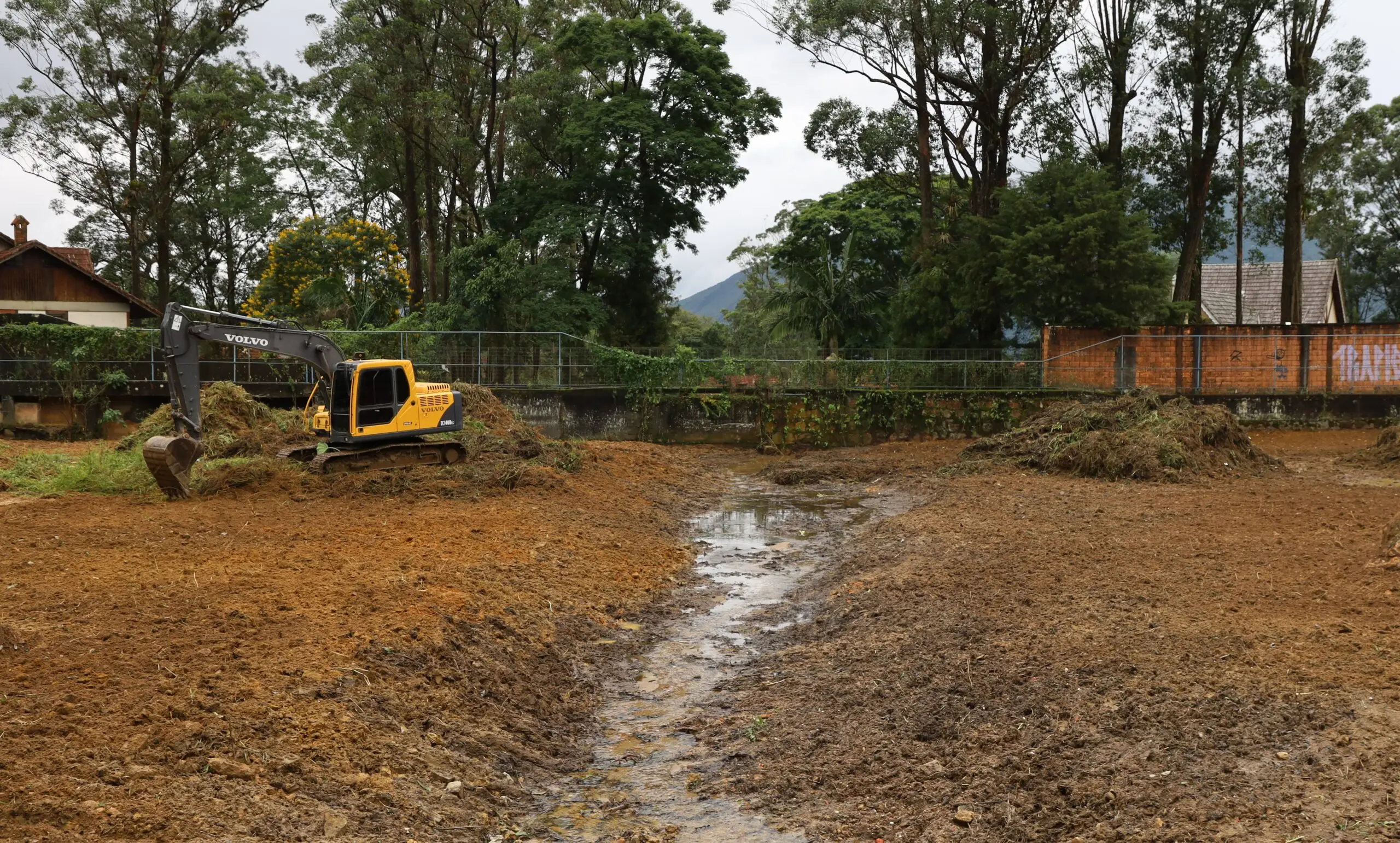 Leia mais sobre o artigo Teresópolis inicia recuperação do Lago Iacy, na Granja Guarani