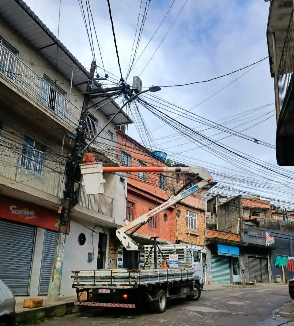 Leia mais sobre o artigo Prefeitura de Teresópolis reforça a manutenção de ruas e de pontos de iluminação pública