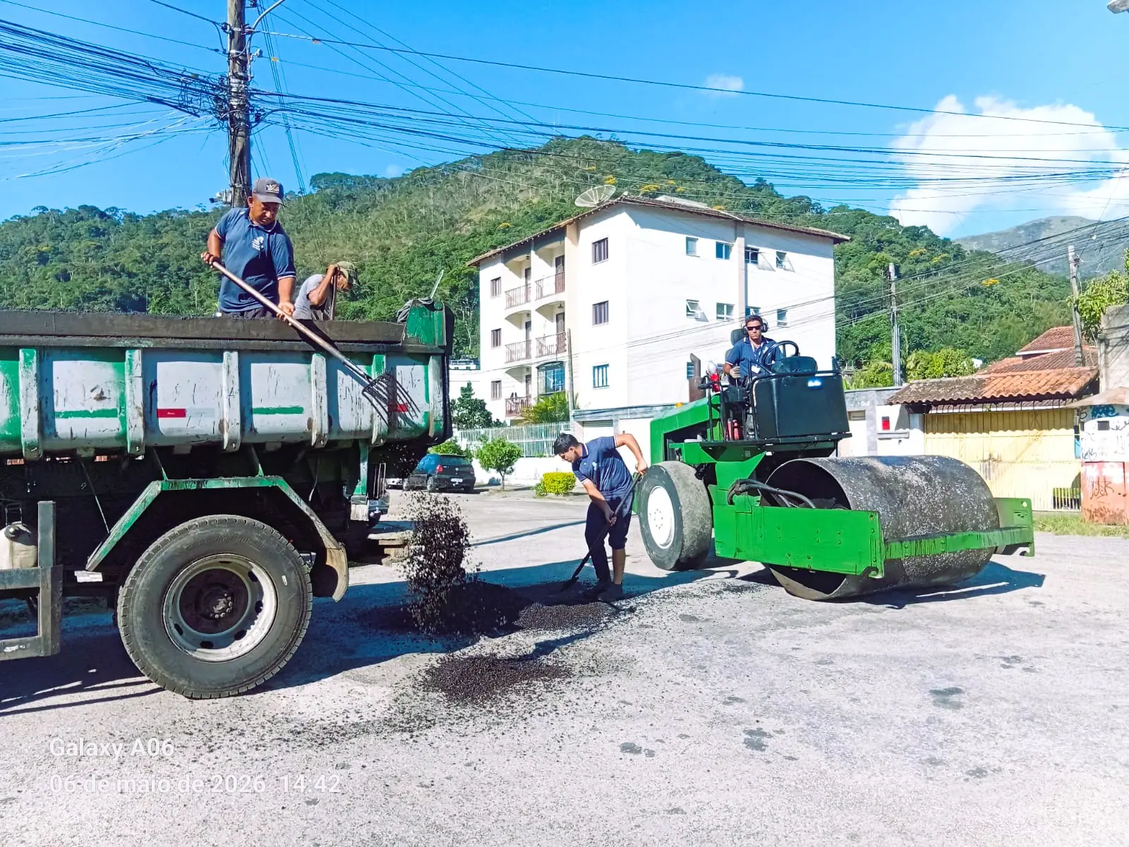 Leia mais sobre o artigo Prefeitura de Teresópolis percorre os bairros com manutenção e melhorias de vias e áreas públicas